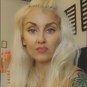 Meet your Posher, April